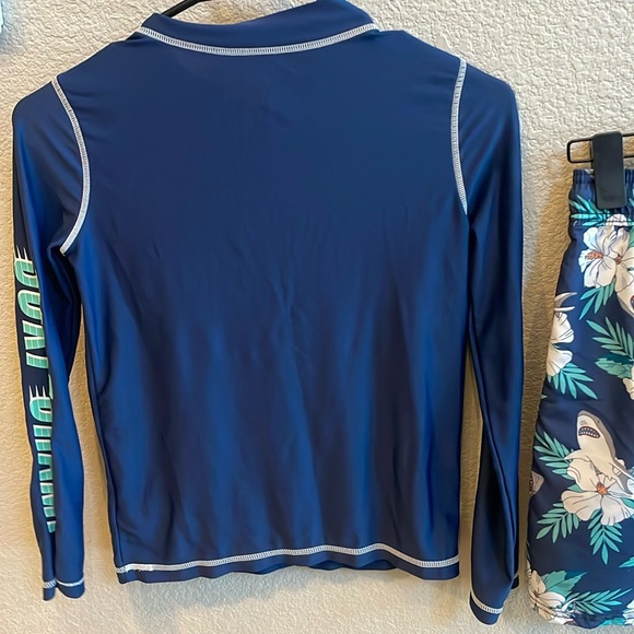 Carter’s boys swimsuit, size 8 - Picture 5 of 8